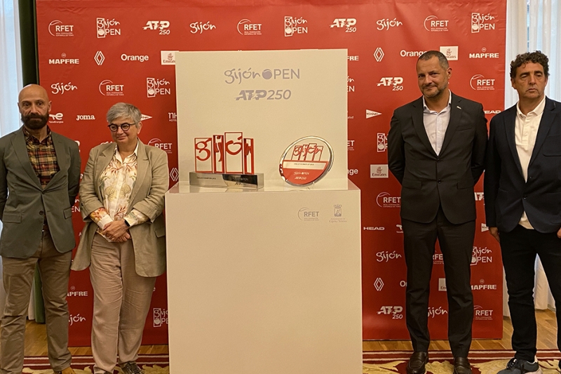 El Gijón Open entregará como trofeo una réplica de Las Letronas en acero