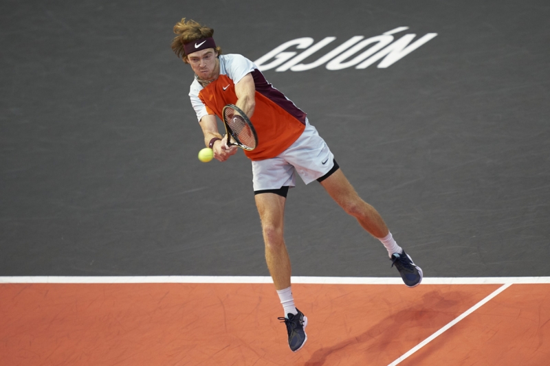 La furia de Rublev frena a Thiem