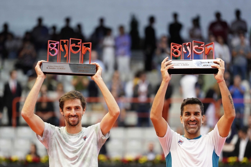 Gonzlez y Molteni, campeones de dobles